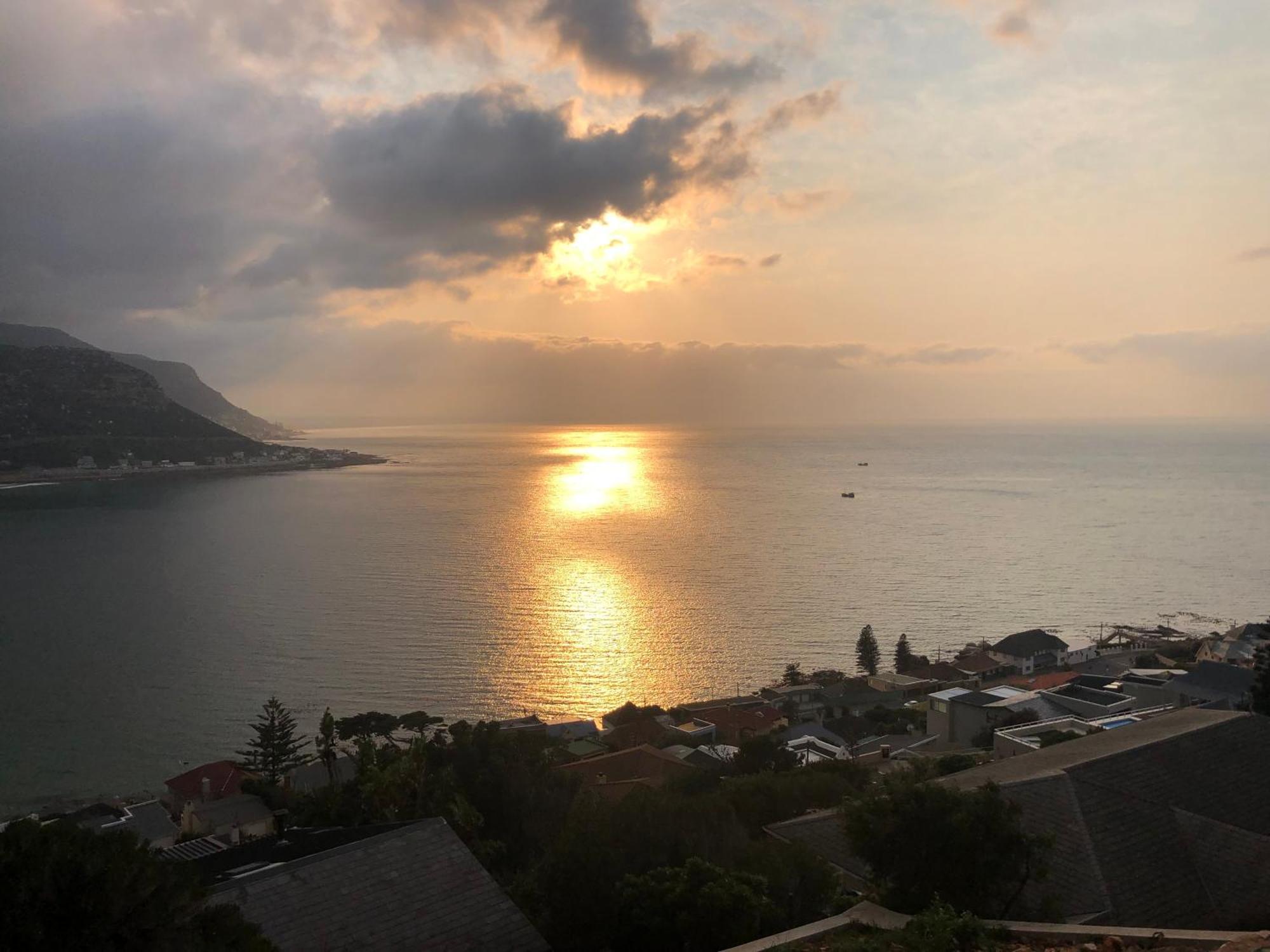 1 Mountain Rd Boutique B & B Fish Hoek Dış mekan fotoğraf