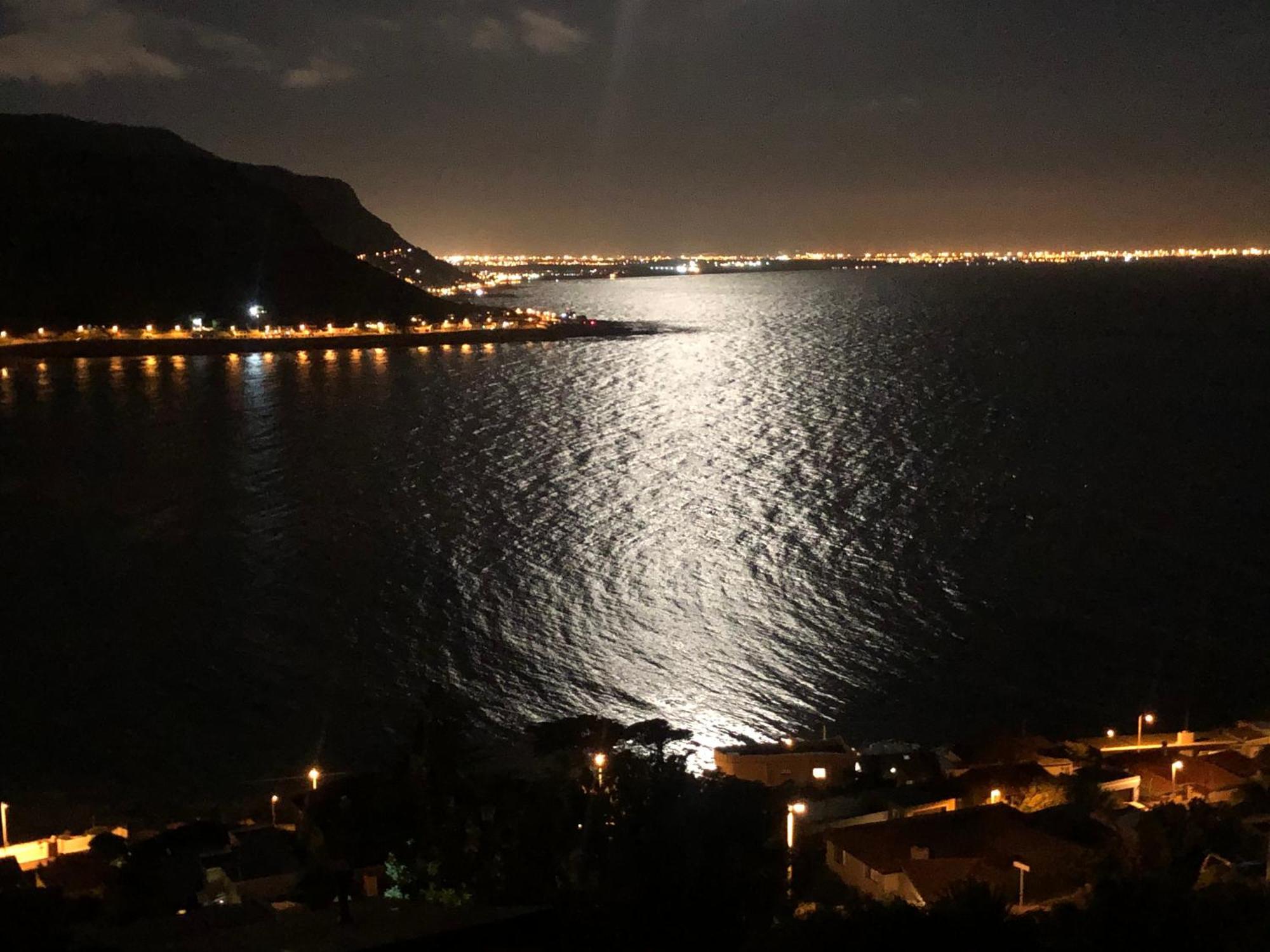 1 Mountain Rd Boutique B & B Fish Hoek Dış mekan fotoğraf